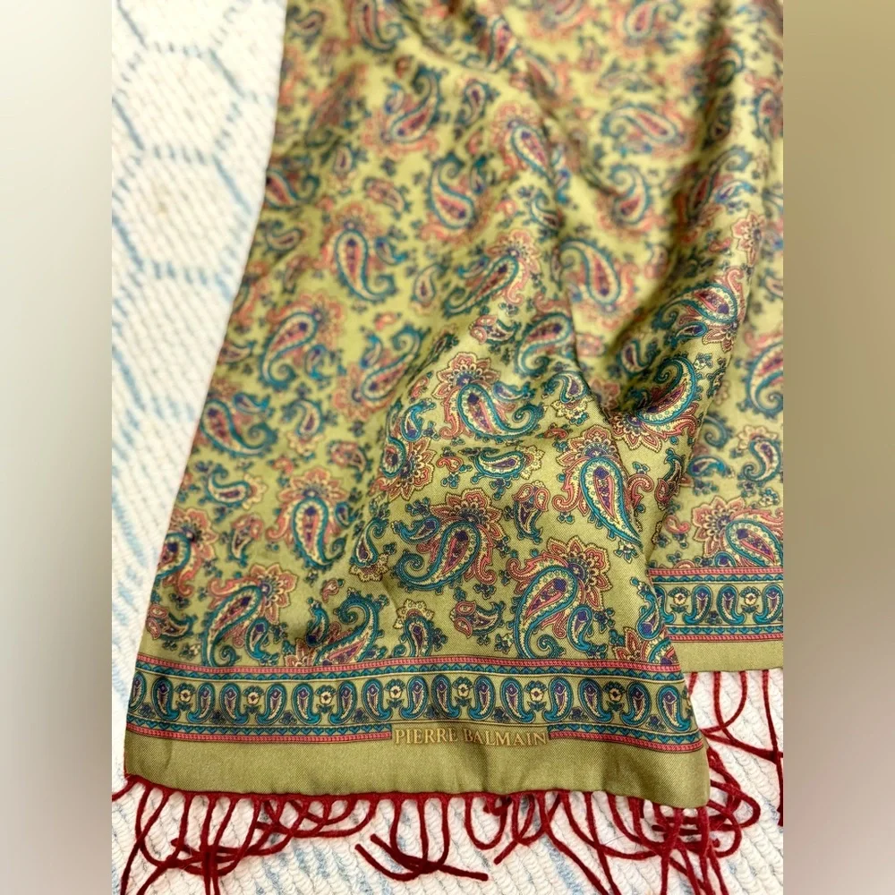 PIERRE BALMAIN Paris Vintage Luxurious Silk/Wool Green Paisley Scarf W/ Fringe